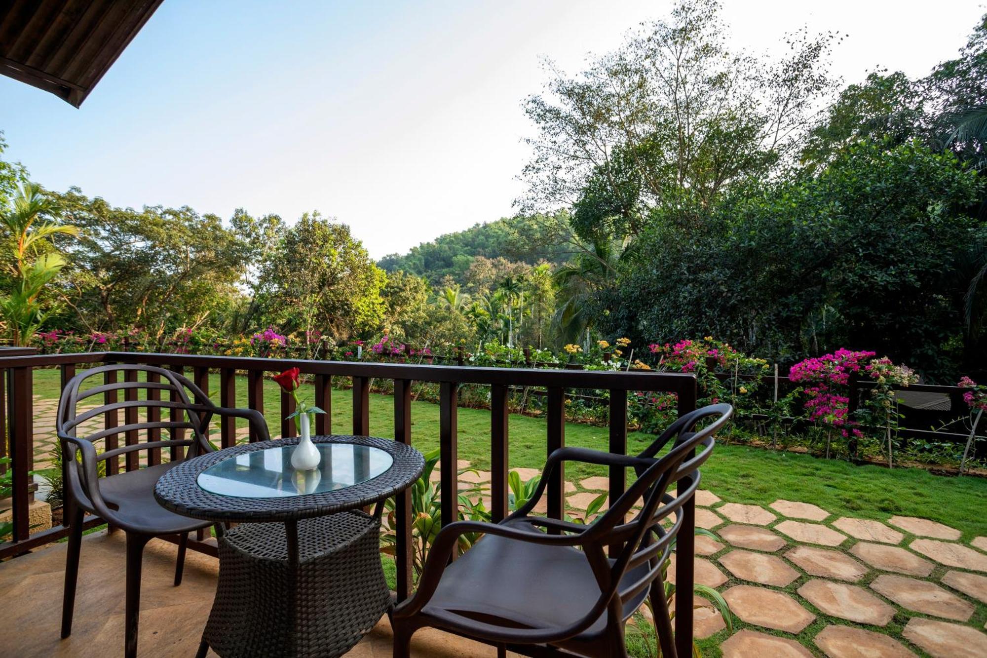 Stone Wood Premier Gokarna Otel Gokarna  Dış mekan fotoğraf
