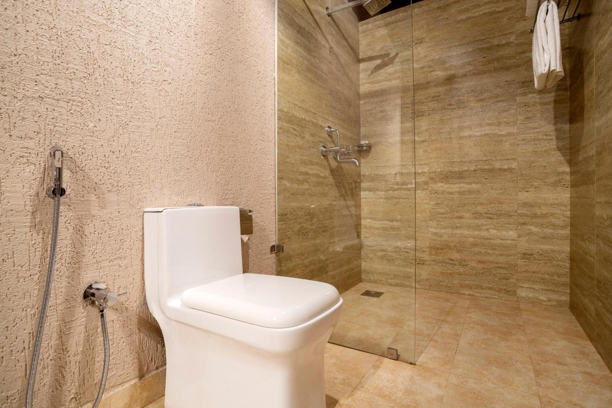 Stone Wood Premier Gokarna Otel Gokarna  Dış mekan fotoğraf