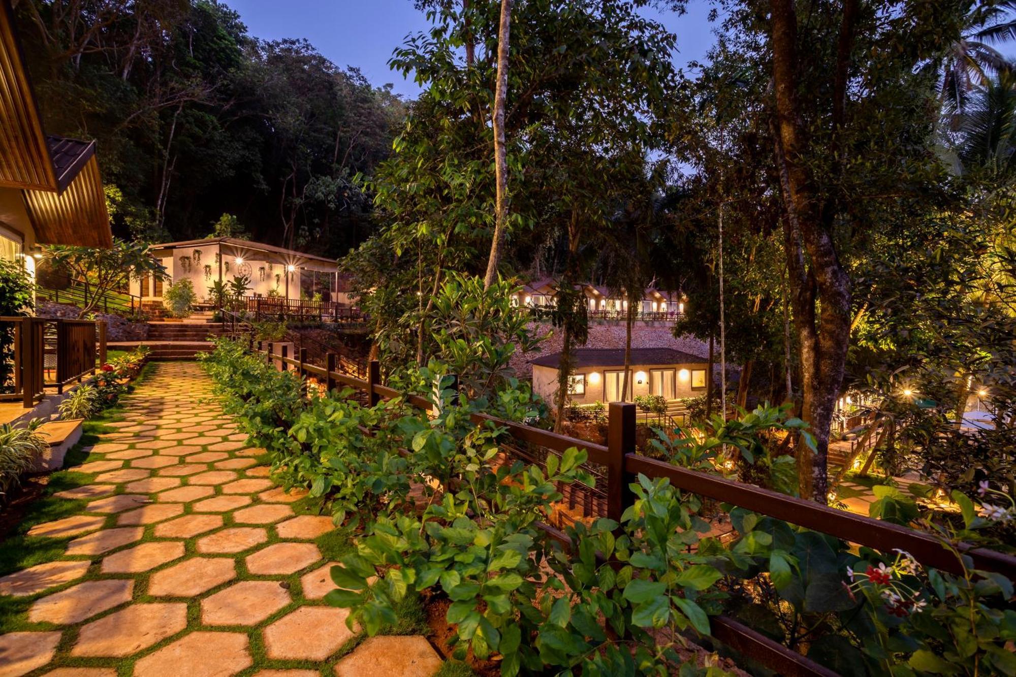 Stone Wood Premier Gokarna Otel Gokarna  Dış mekan fotoğraf