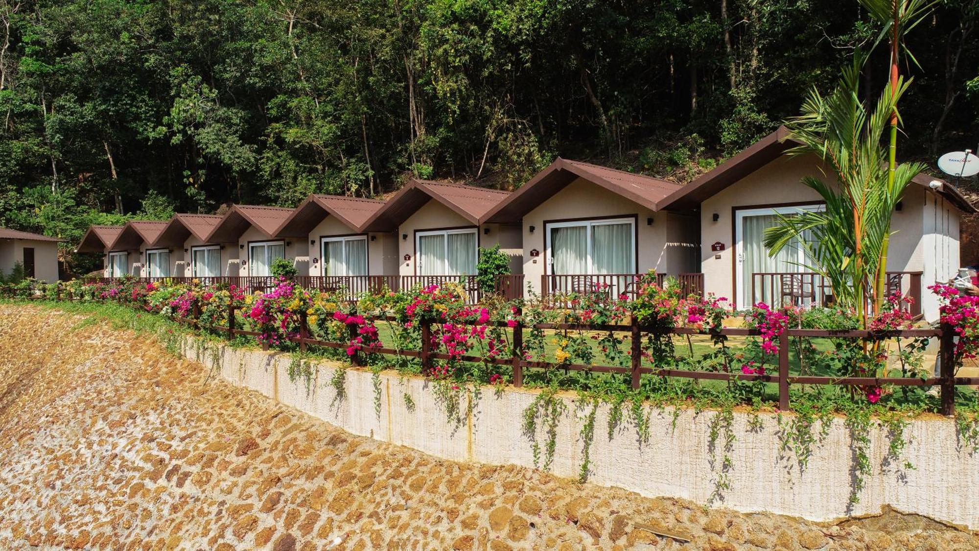 Stone Wood Premier Gokarna Otel Gokarna  Dış mekan fotoğraf
