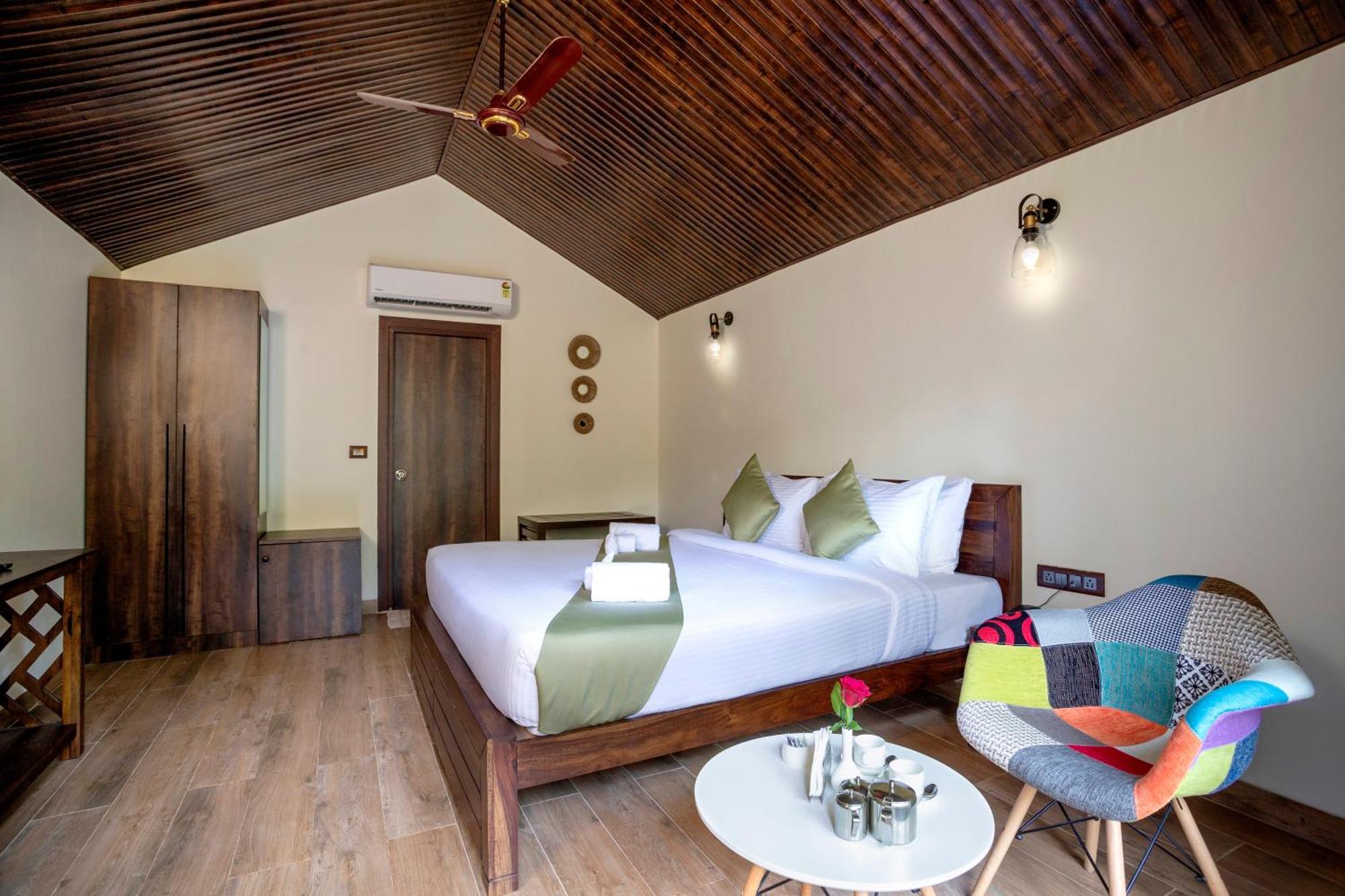 Stone Wood Premier Gokarna Otel Gokarna  Dış mekan fotoğraf